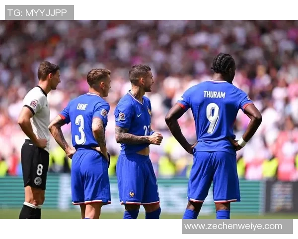 弗伦茨与萨迪纳摩的激烈对决揭示足球战术的博弈与魅力